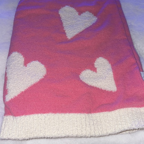 Jessica Simpson Valentine’s Day oversized throw 💘💘 - Picture 2 of 9